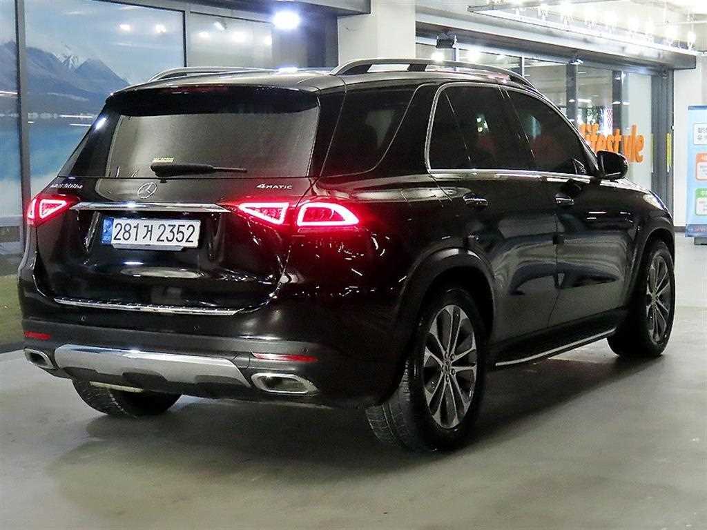 Mercedes Benz GLE Class - Vista 4