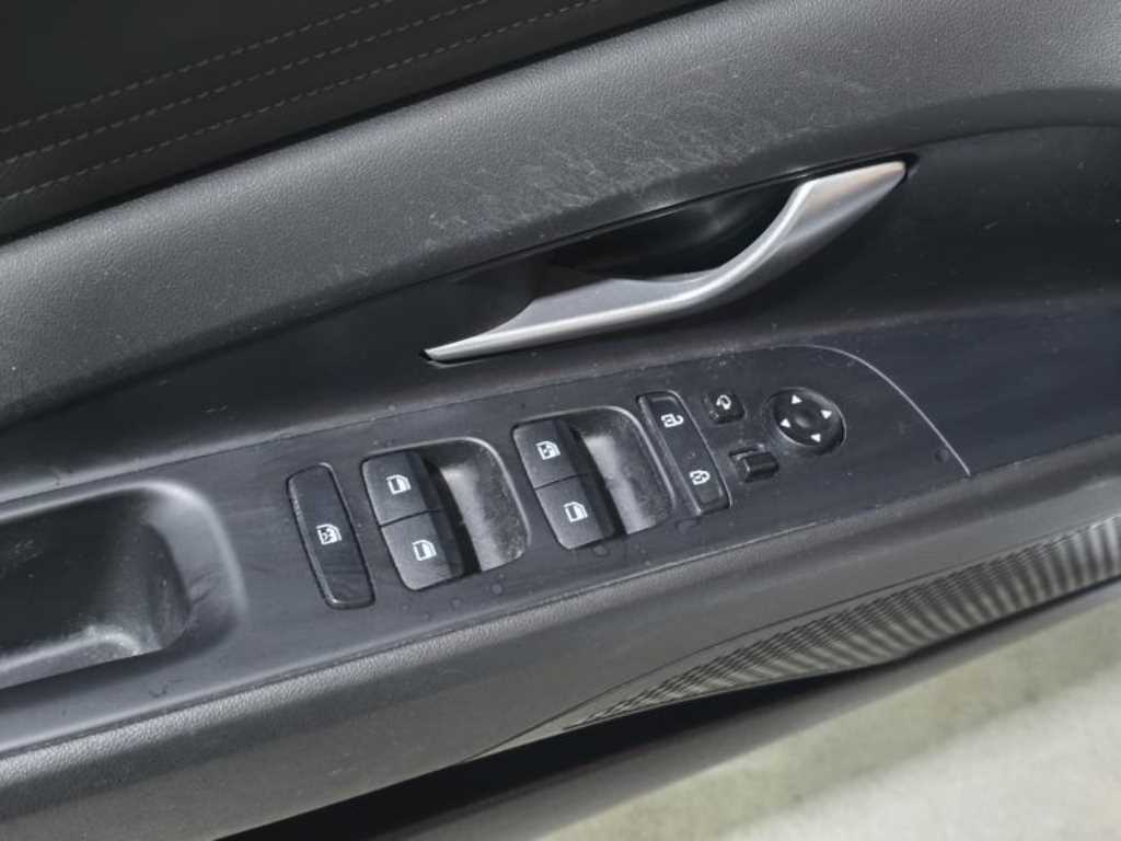 HYUNDAI Avante 2023 Blanco - Importación desde Corea - HF Imports Iquique - Foto 13