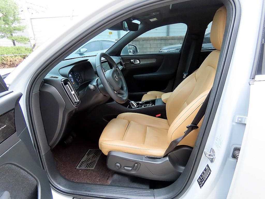 Volvo XC40 - Vista 5