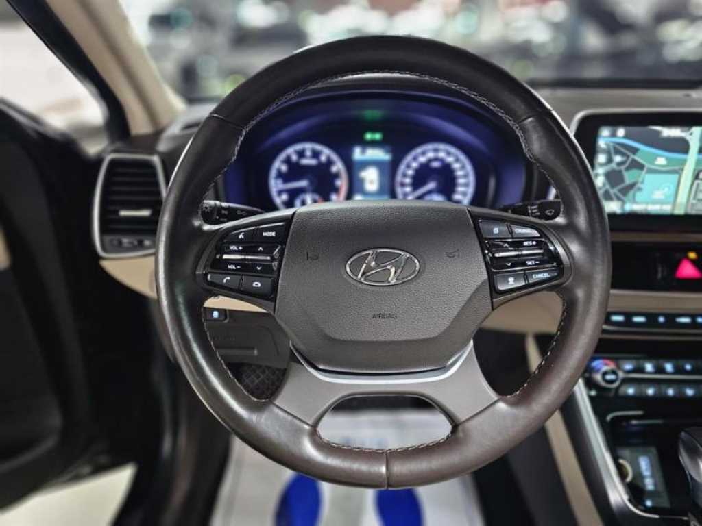 HYUNDAI Grandeur - Vista 12