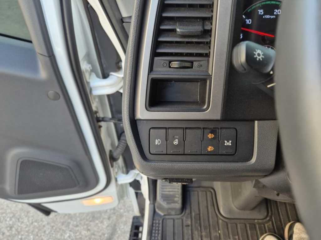 medium and large cargo truck 2023 Blanco - Importación desde Corea - HF Imports Iquique - Foto 17