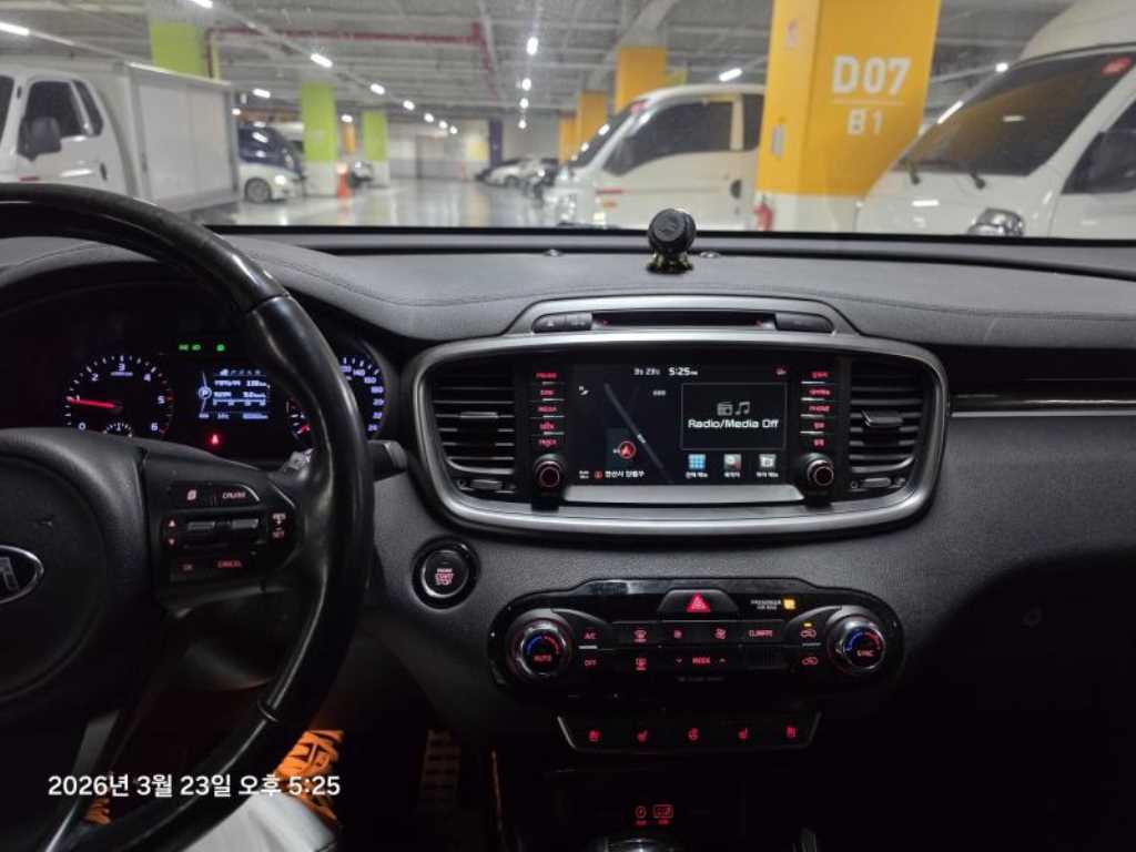 KIA Sorento - Vista 7