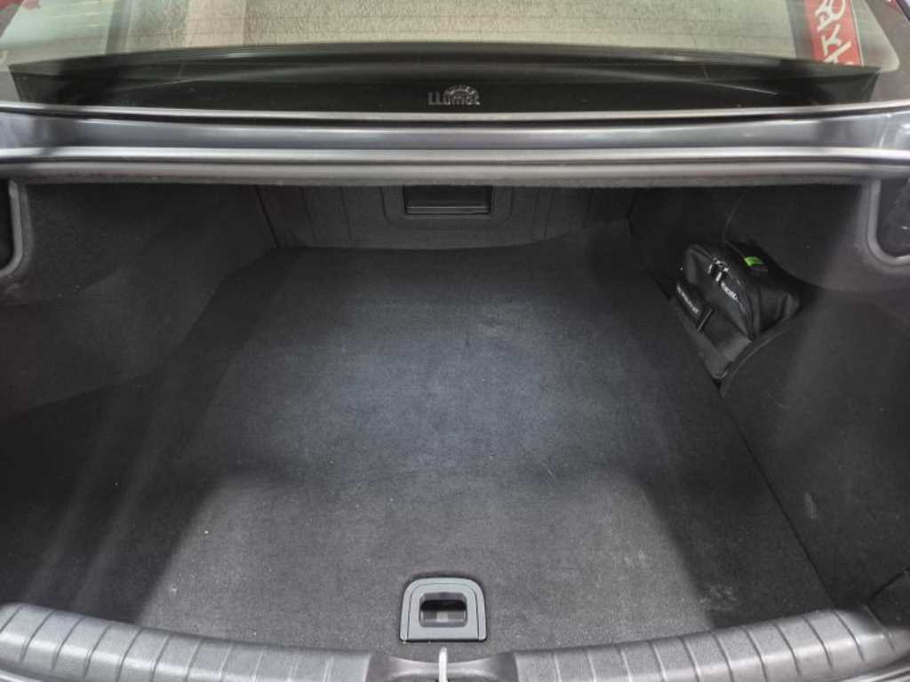 HYUNDAI Grandeur - Vista 9