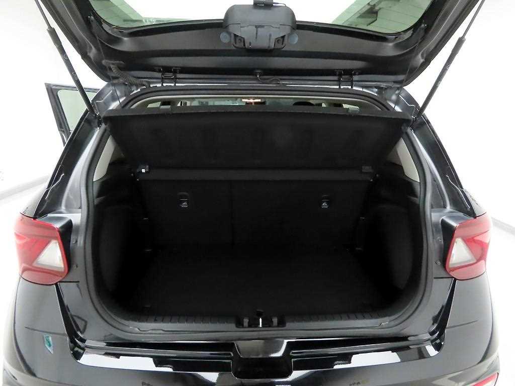 HYUNDAI Venue - Vista 5