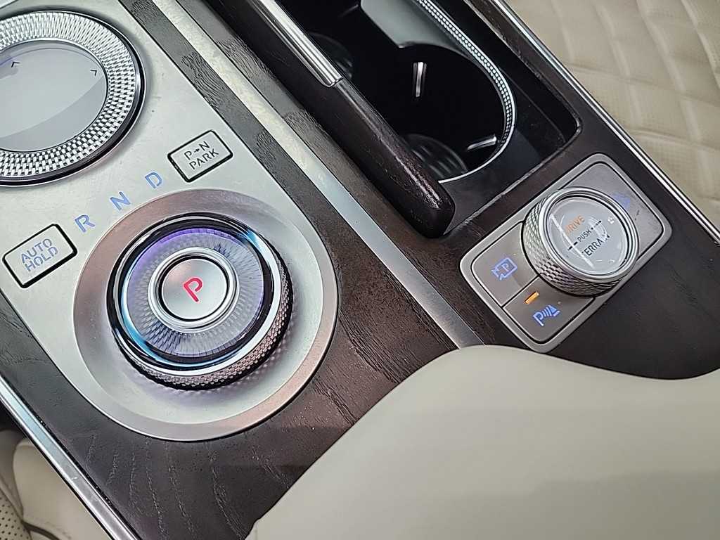 Genesis GV80 - Vista 8