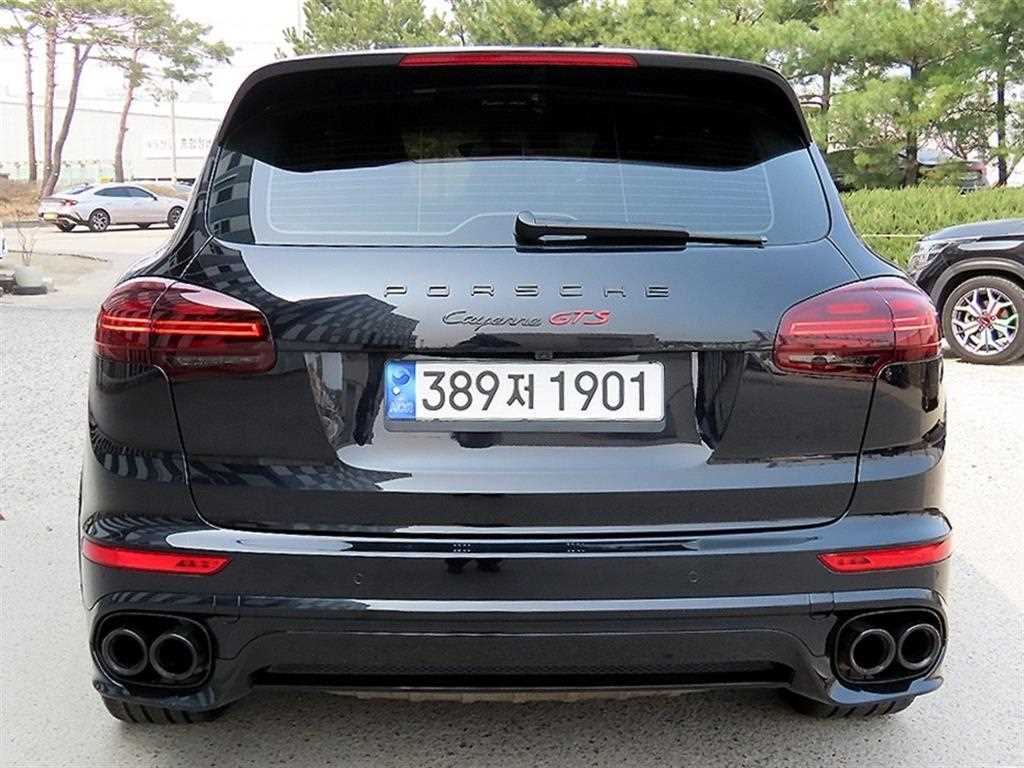 Porsche Cayenne - Vista 4