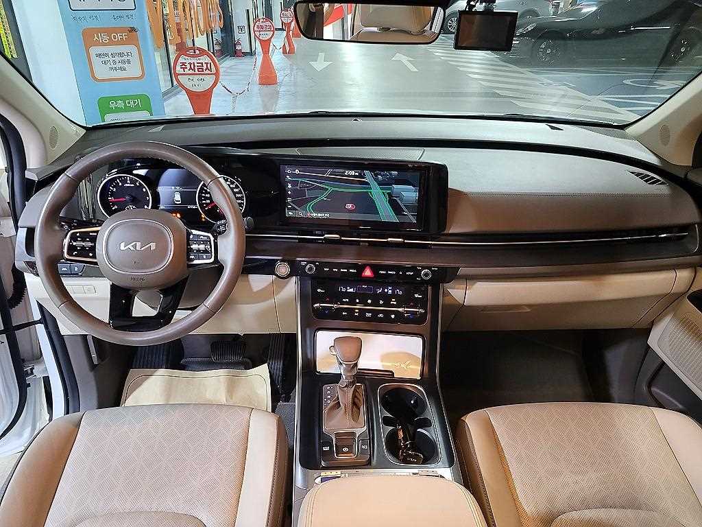 KIA Carnival - Vista 6