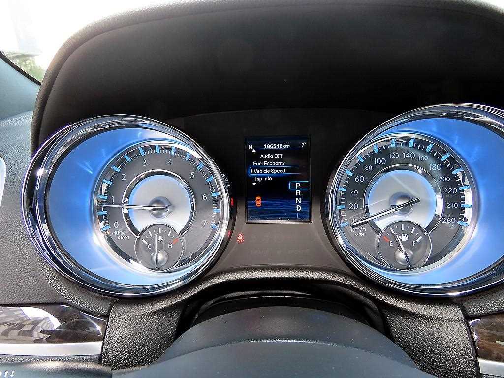 Chrysler 300C - Vista 9