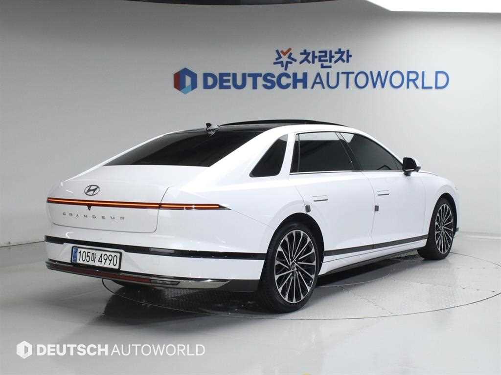 HYUNDAI Grandeur - Vista 2