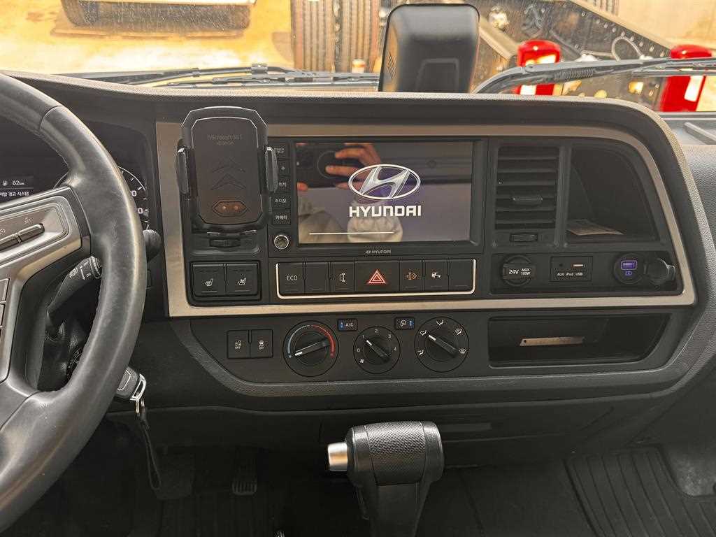 medium and large cargo truck - Vista 6