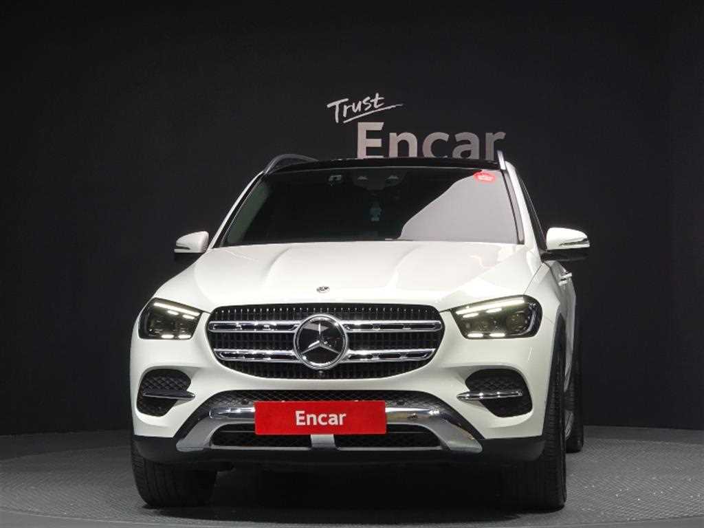Mercedes Benz GLE Class - Vista 3