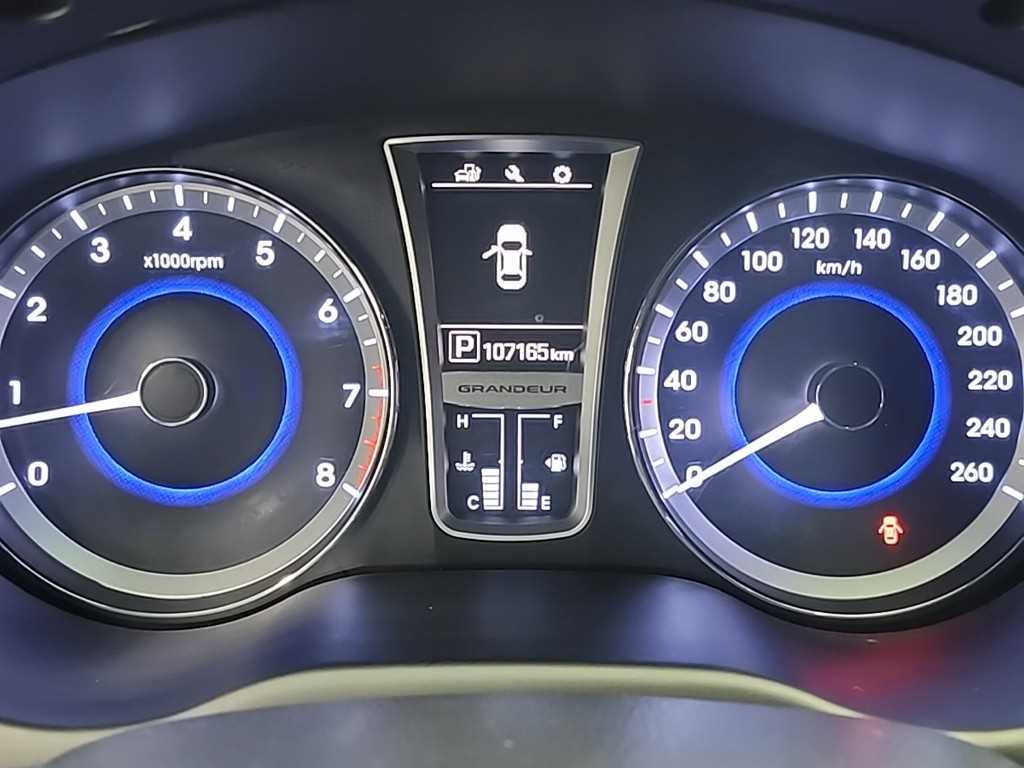 HYUNDAI Grandeur - Vista 6