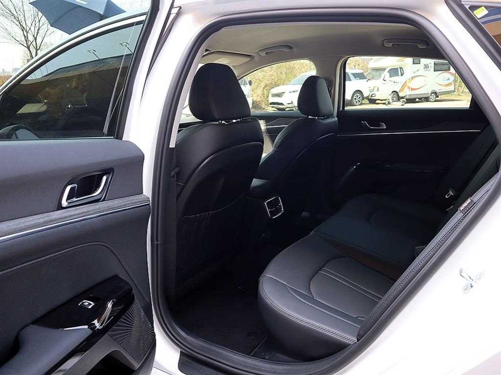 KIA K5 2025 Blanco - Importación desde Corea - HF Imports Iquique - Foto 17