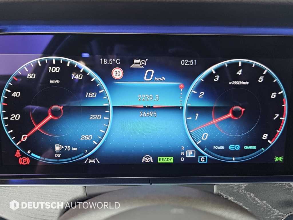 Mercedes Benz CLS Class - Vista 8