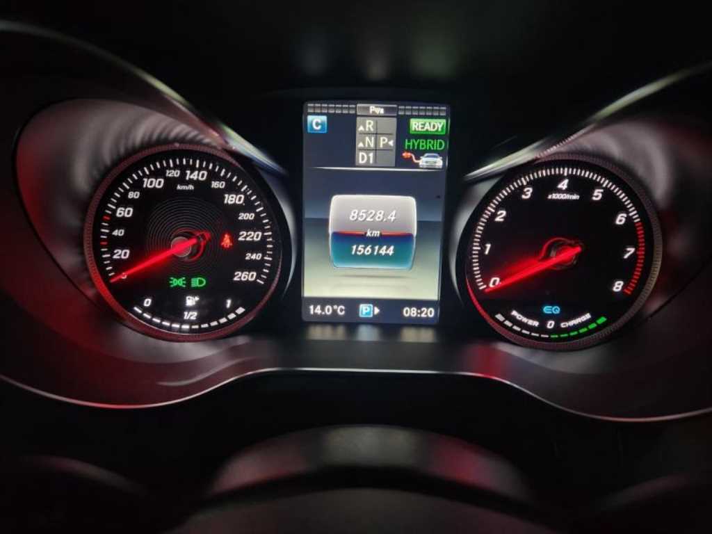 Mercedes Benz GLC Class - Vista 9