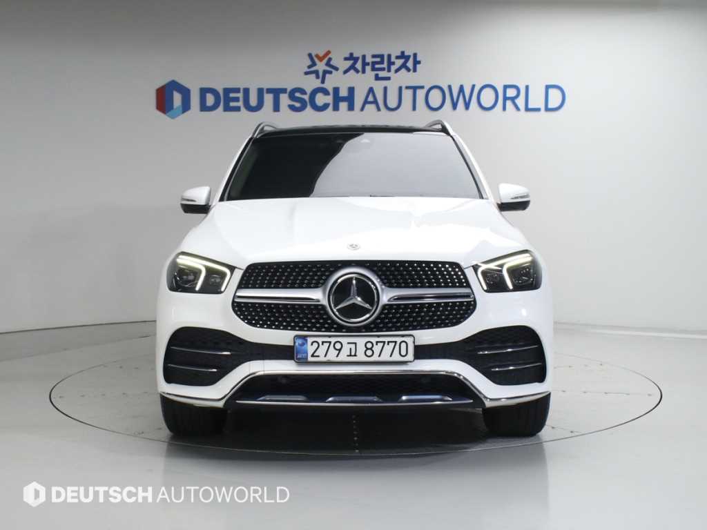 Mercedes Benz GLE Class - Vista 3