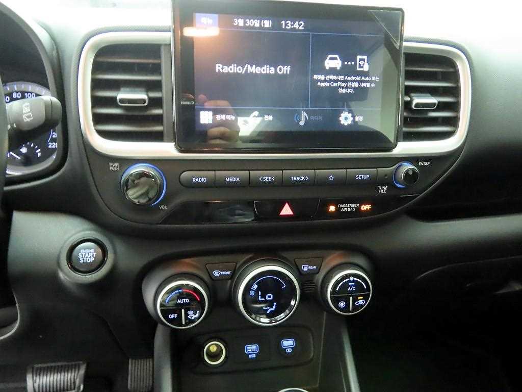 HYUNDAI Venue - Vista 10