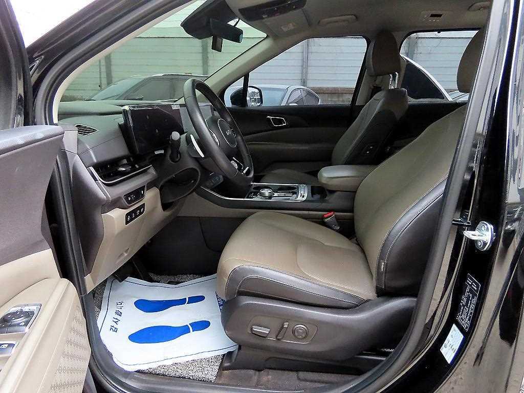 KIA Carnival - Vista 5