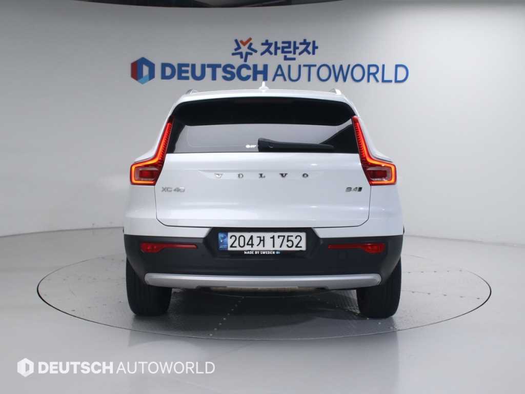 Volvo XC40 - Vista 4