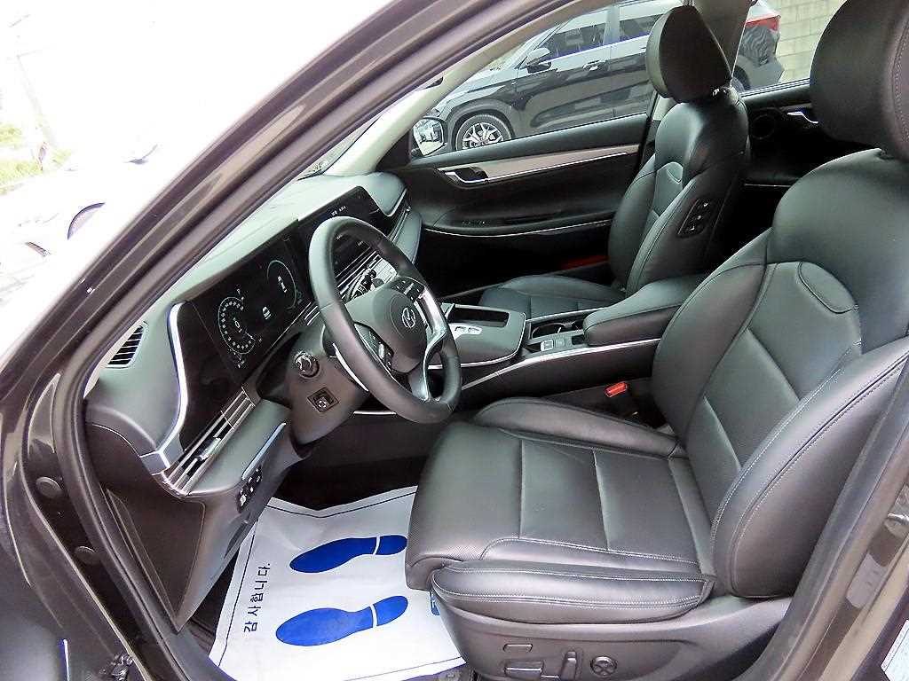 HYUNDAI Grandeur - Vista 5