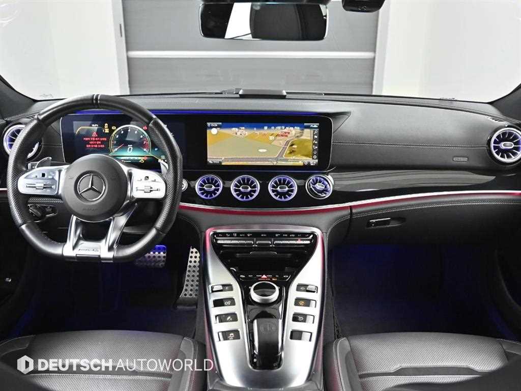 Mercedes Benz AMG GT - Vista 6