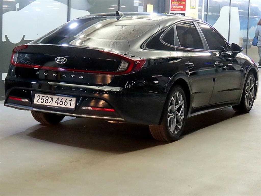 HYUNDAI Sonata - Vista 4