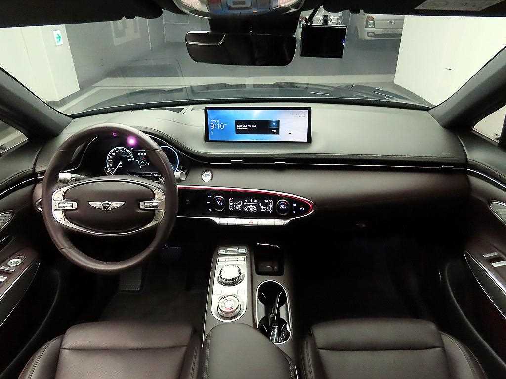 Genesis GV70 - Vista 8