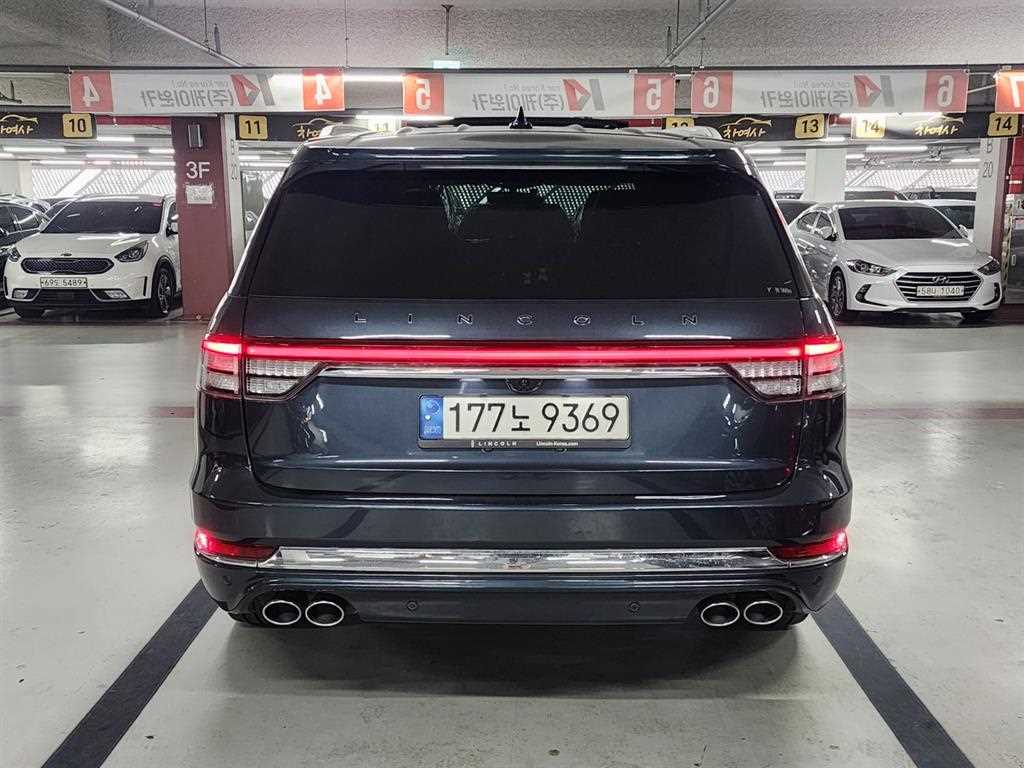 Lincoln Aviator - Vista 5