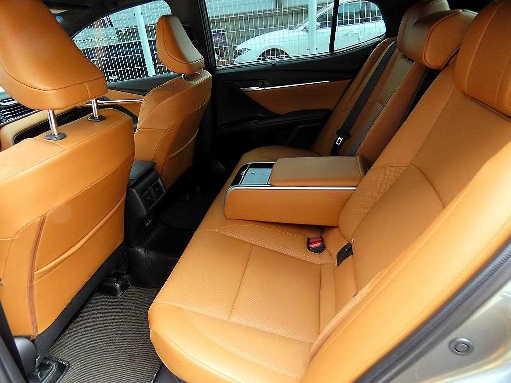 Toyota Camry - Vista 6