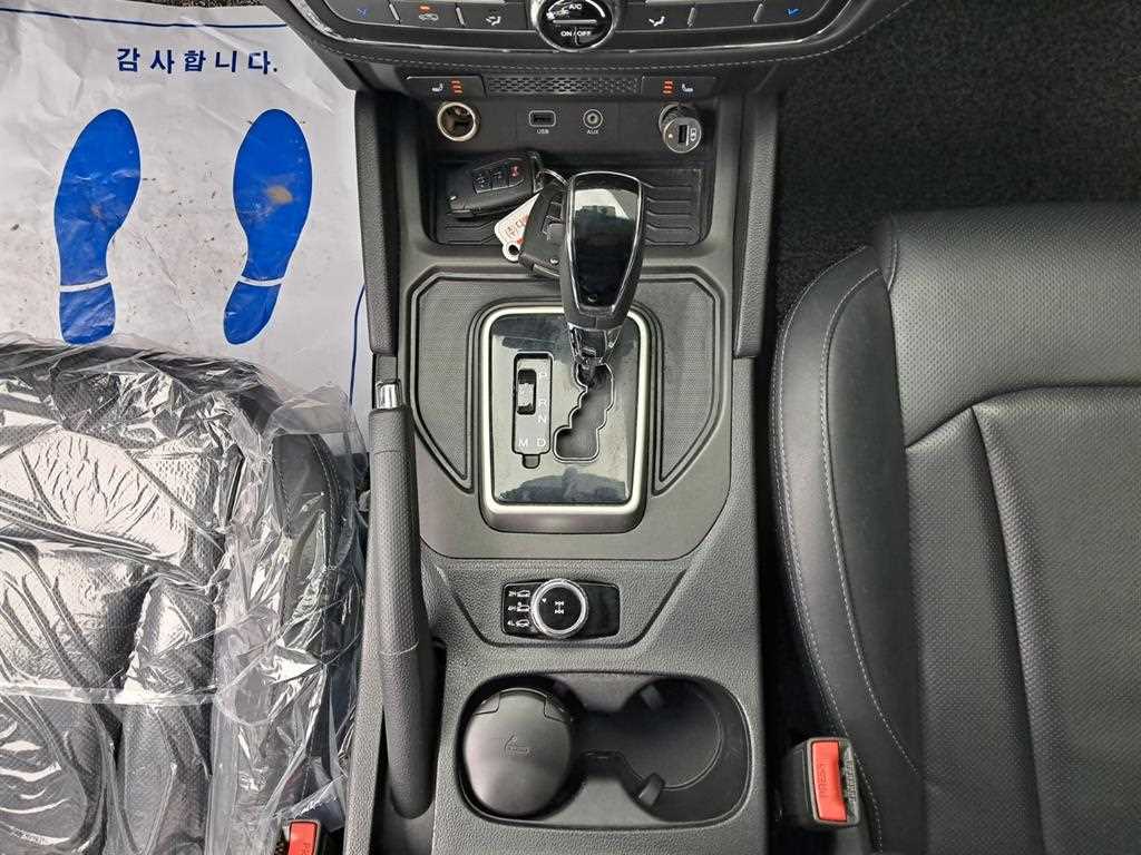 Ssangyong Rexton 2018 Gris - Importación desde Corea - HF Imports Iquique - Foto 14