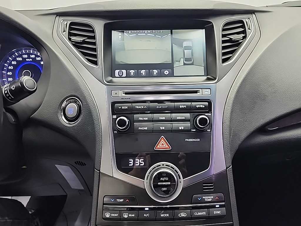 HYUNDAI Grandeur - Vista 10