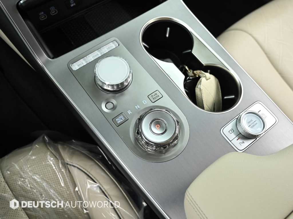 Genesis GV80 - Vista 9