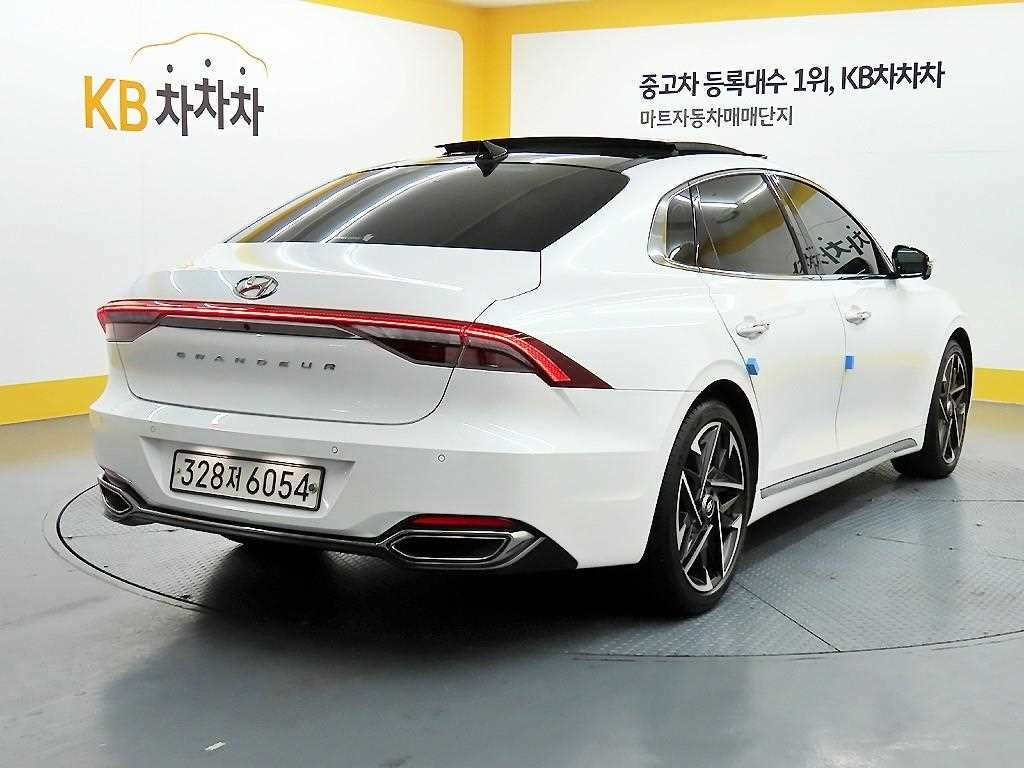 HYUNDAI Grandeur - Vista 4