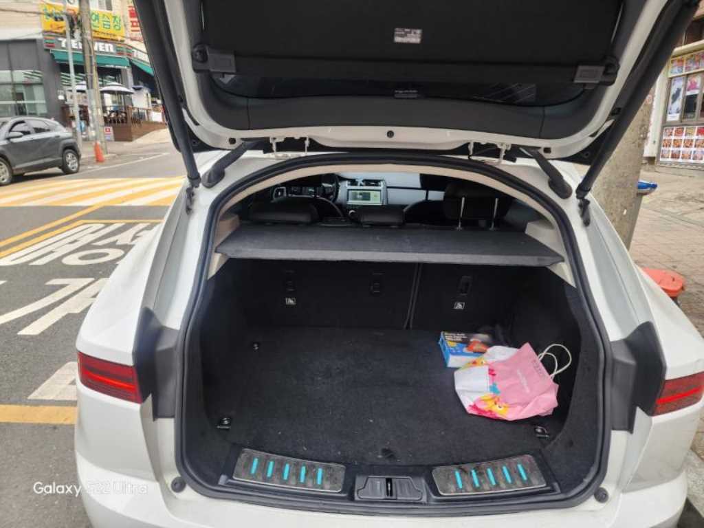 Jaguar E-PACE - Vista 10