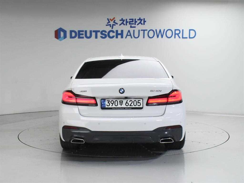 BMW 5 Series - Vista 4