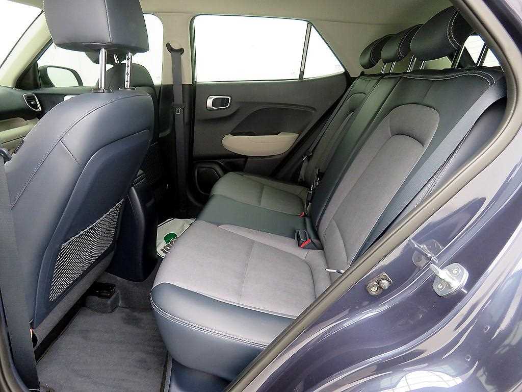 HYUNDAI Venue - Vista 7
