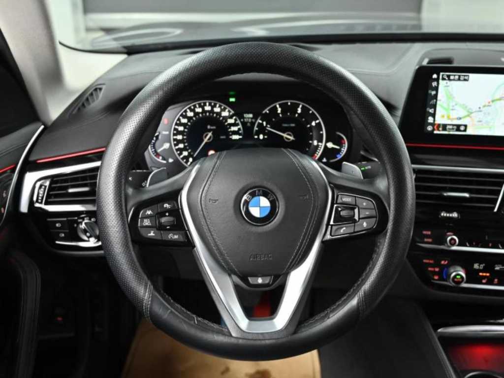 BMW 5 Series 2018 Gris - Importación desde Corea - HF Imports Iquique - Foto 13