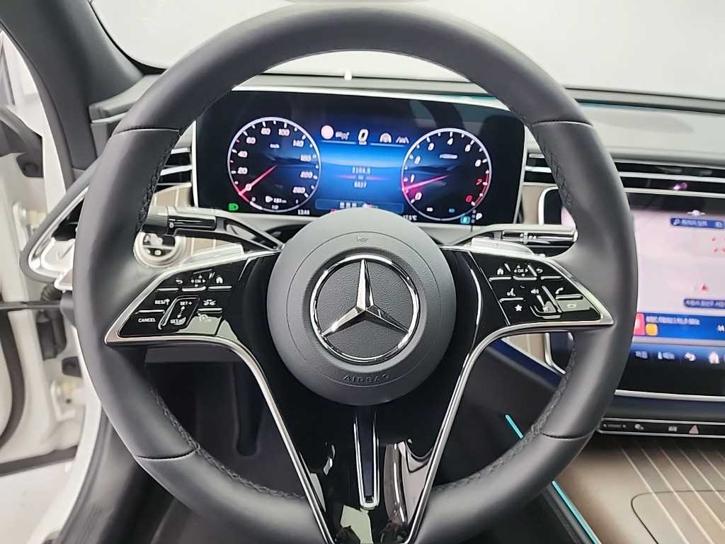 Mercedes Benz E class - Vista 9