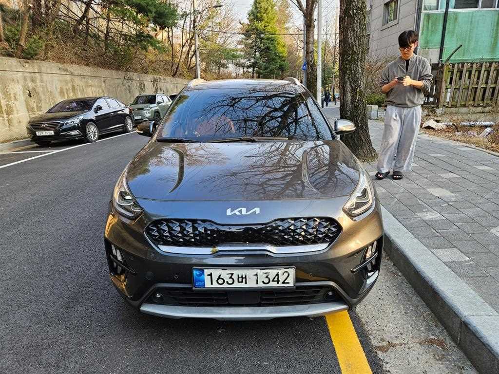 KIA Niro 2022 Gris - Importación desde Corea - HF Imports Iquique - Foto 1