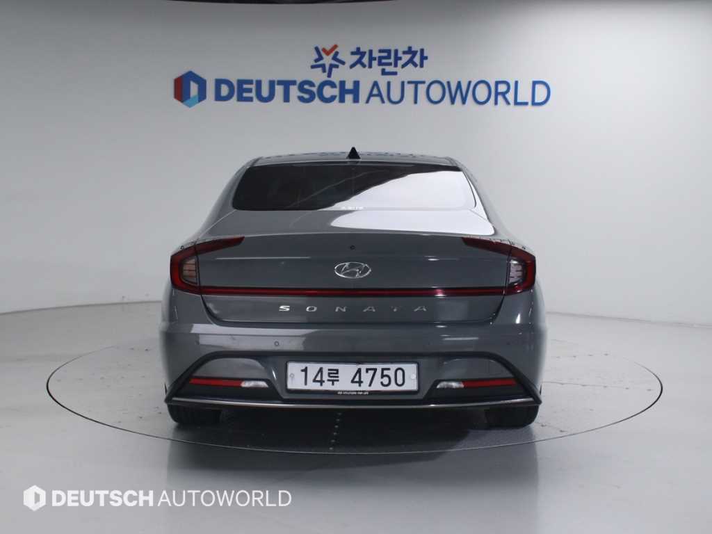 HYUNDAI Sonata - Vista 4