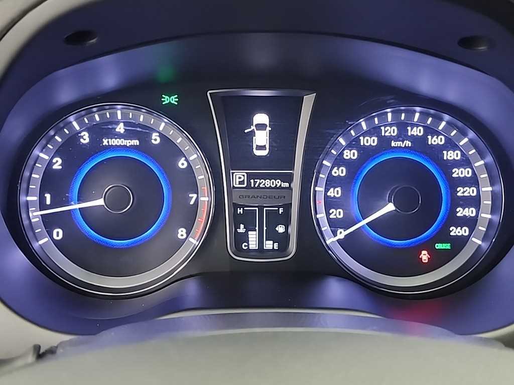 HYUNDAI Grandeur - Vista 6