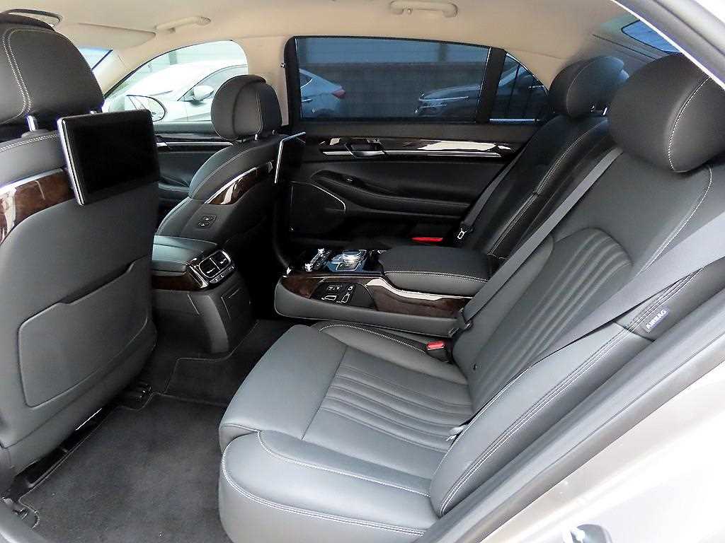 Genesis G90 - Vista 6