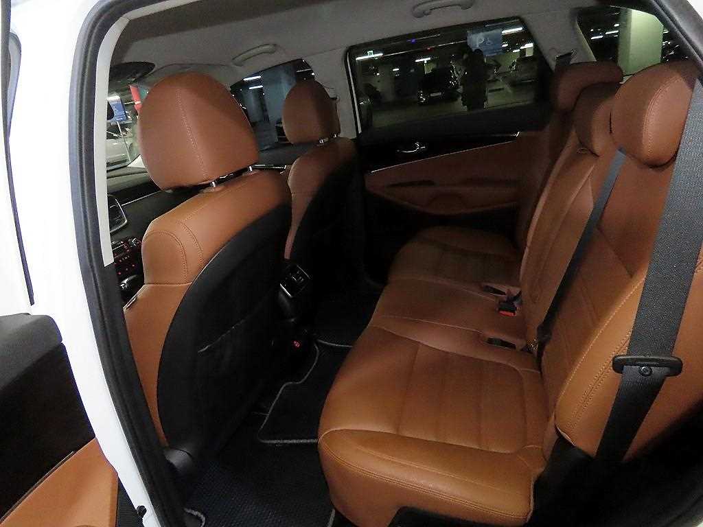 KIA Sorento - Vista 7