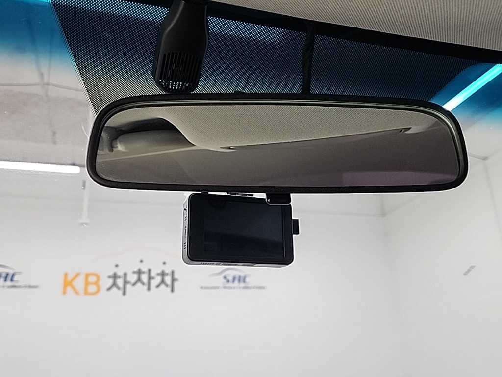 HYUNDAI Ioniq - Vista 11