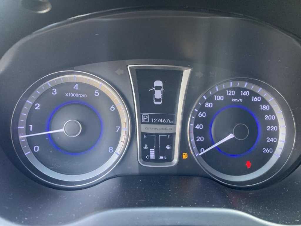 HYUNDAI Grandeur - Vista 10