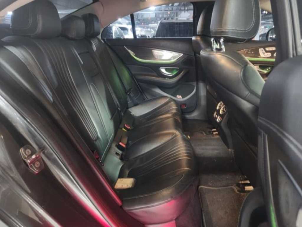 Mercedes Benz CLS Class - Vista 7