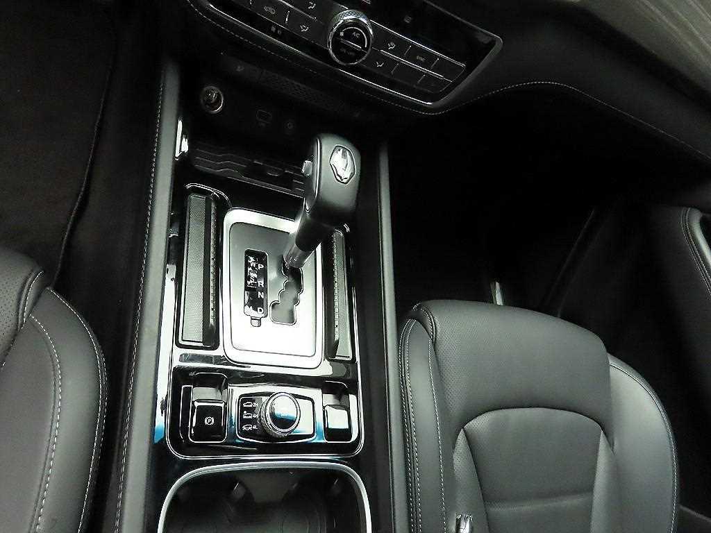 Ssangyong Rexton - Vista 9