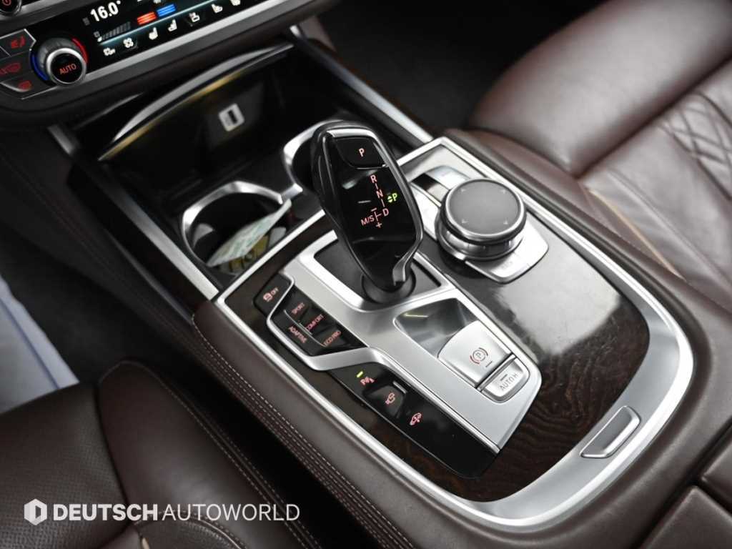 BMW 7 Series - Vista 9