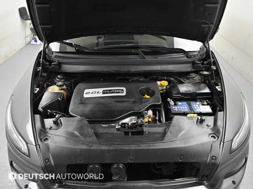 Jeep Cherokee - Vista 6