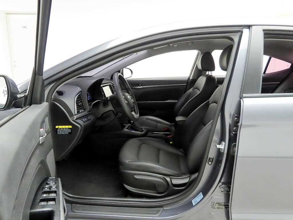 HYUNDAI Avante 2018 Gris - Importación desde Corea - HF Imports Iquique - Foto 13